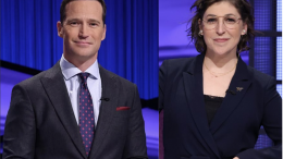 Mike Richards and Mayim Bialik, the two new hosts of Jeopardy!